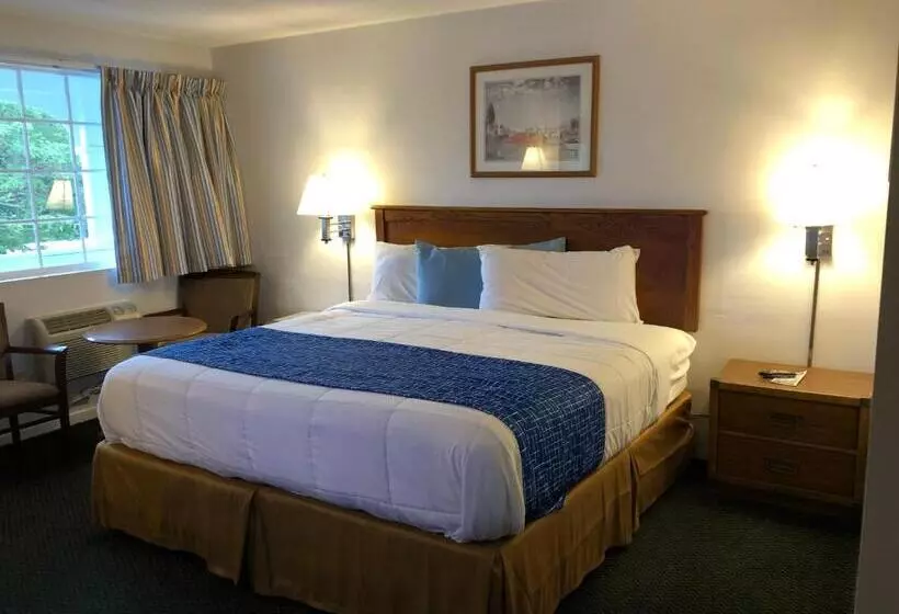 キングサイズベッドのスタンダードルーム, Travelodge By Wyndham Cape Cod Area