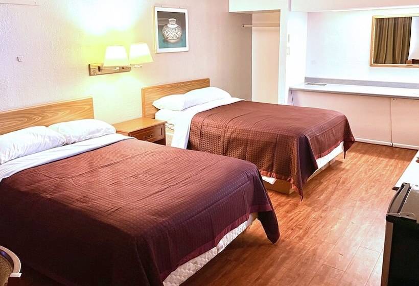 带2个双人床的标准工作室, Thunderbird Motel Hillsboro