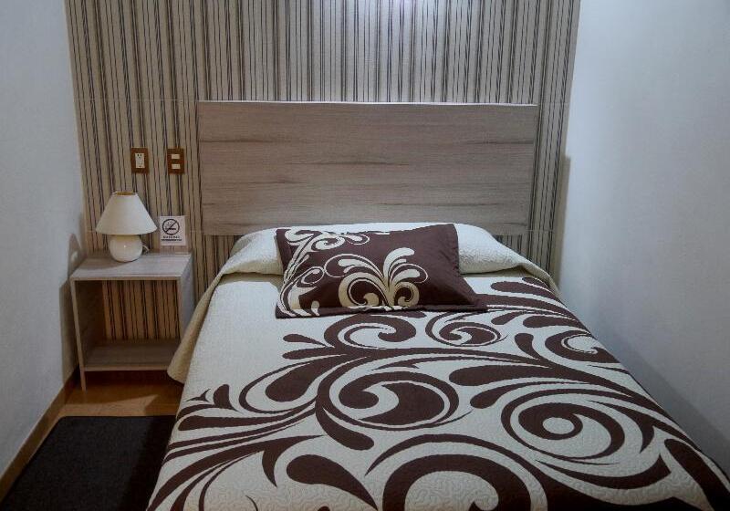 غرفة قياسية سرير كينج, Thunderbird Motel Hillsboro