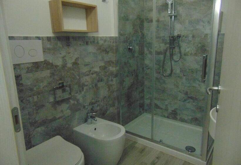 デラックスルーム, Mio & Tuyo