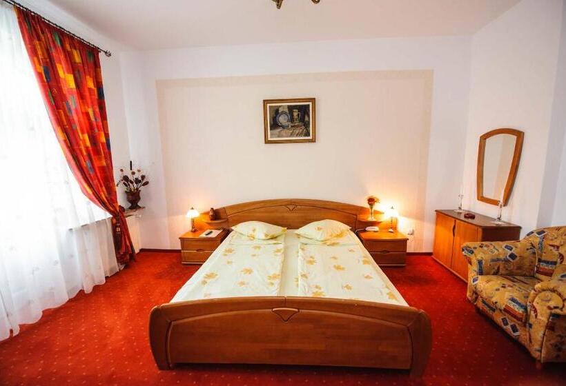 스탠다드 룸 킹사이즈 침대, Vila Lili