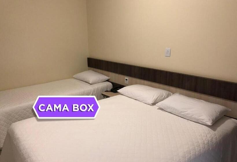 デラックストリプルルーム, Palace Hotel Guaíra