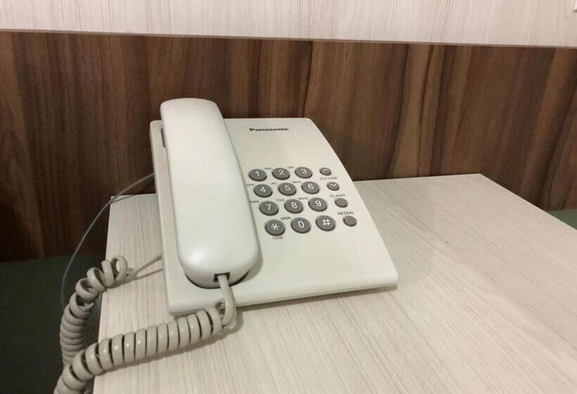 スタンダード４人部屋, Palace Hotel Guaíra