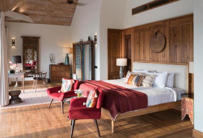 سوئیت با تخت بزرگ, Kahani Paradise