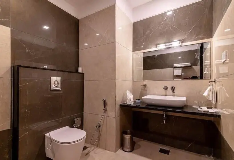 デラックスルーム, Savitri Resorts