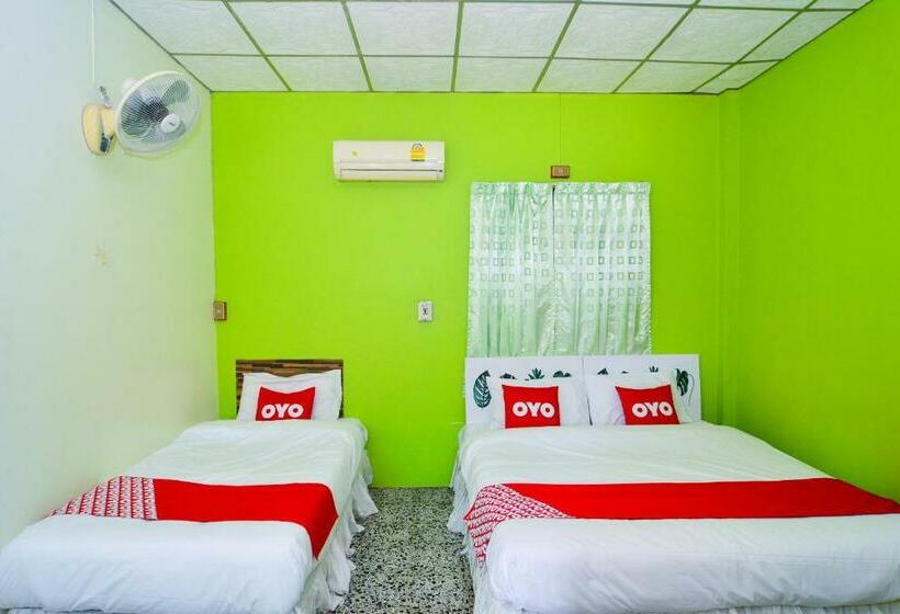 Трехместный Номер Deluxe, Pattaraporn Hotel By Oyo Rooms