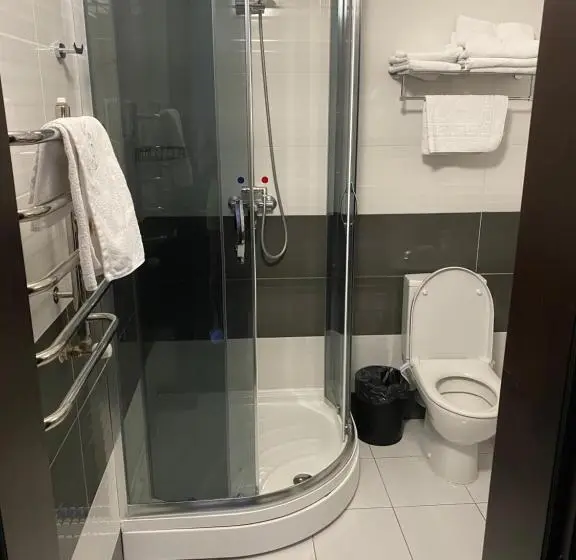 اتاق لوکس با تخت بزرگ, Grofa Apartments