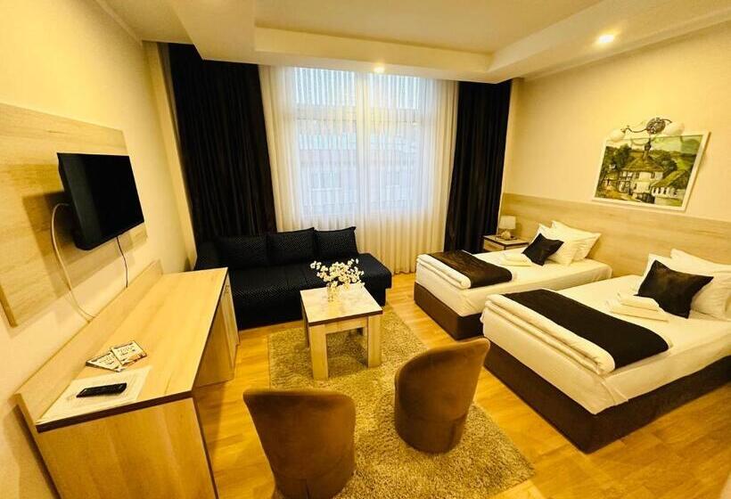 اتاق لوکس, Minero