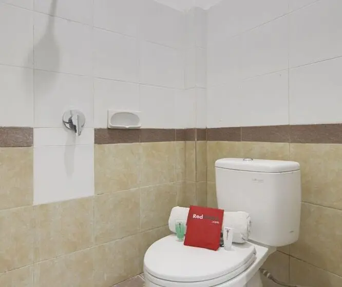 デラックスルーム, Reddoorz Near Stadion Kompyang Sujana Bali