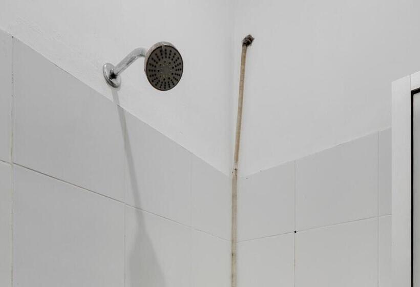 스탠다드 룸, Reddoorz Near Stadion Kompyang Sujana Bali