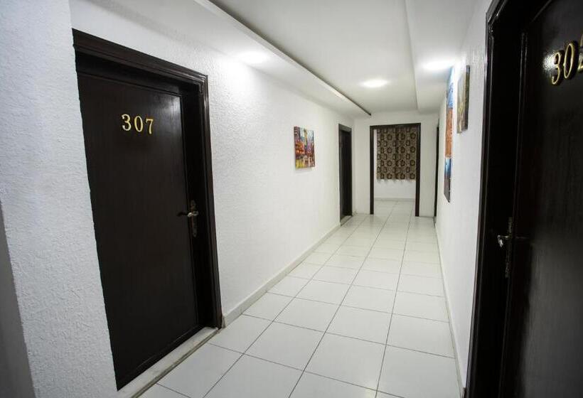 اتاق لوکس سه تخته, Darak