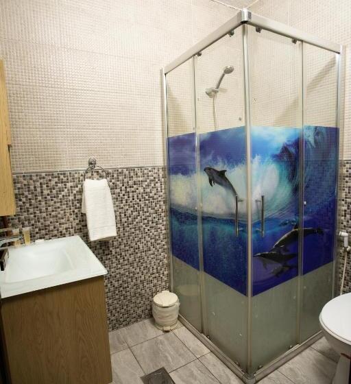 اتاق لوکس چهار تخته, Darak