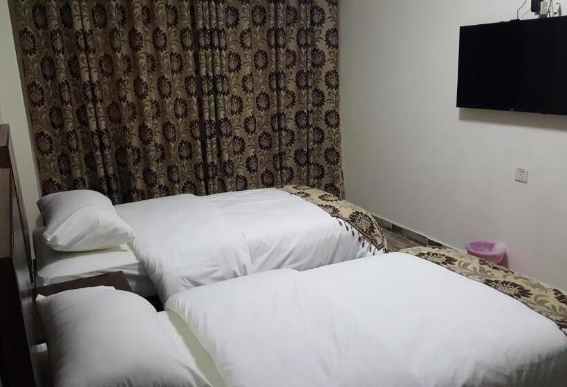 اتاق لوکس چهار تخته, Darak