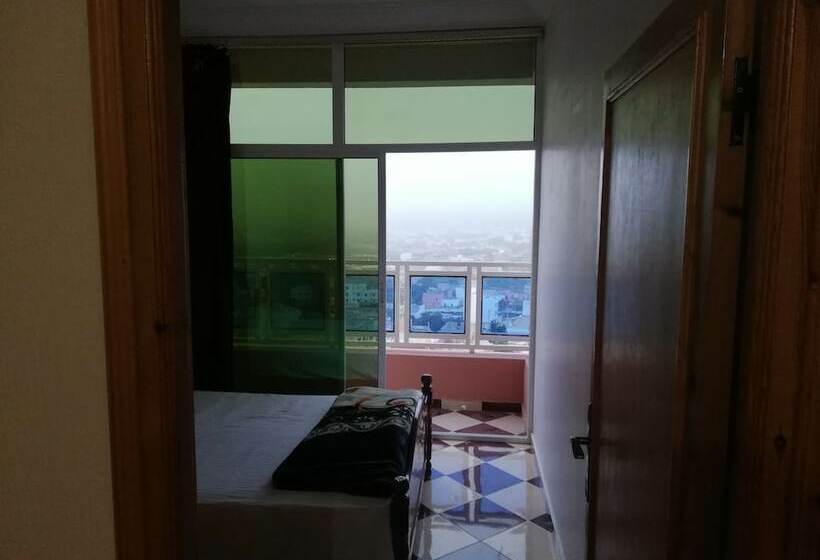 اتاق عادی, Ab House