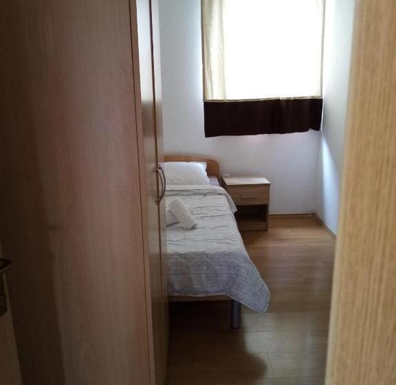 اتاق استاندارد یک نفره, Guest House Janja Ostojic