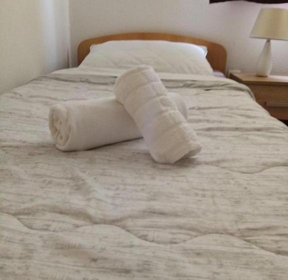 اتاق استاندارد یک نفره, Guest House Janja Ostojic