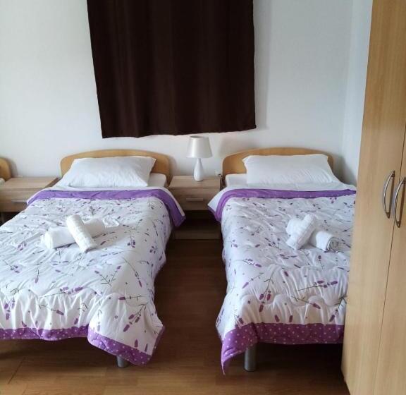 اتاق استاندارد سه نفره, Guest House Janja Ostojic