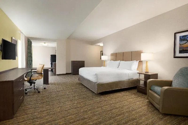 キングサイドベッドのスタンダードワンルーム, Candlewood Suites   Safety Harbor, An Ihg