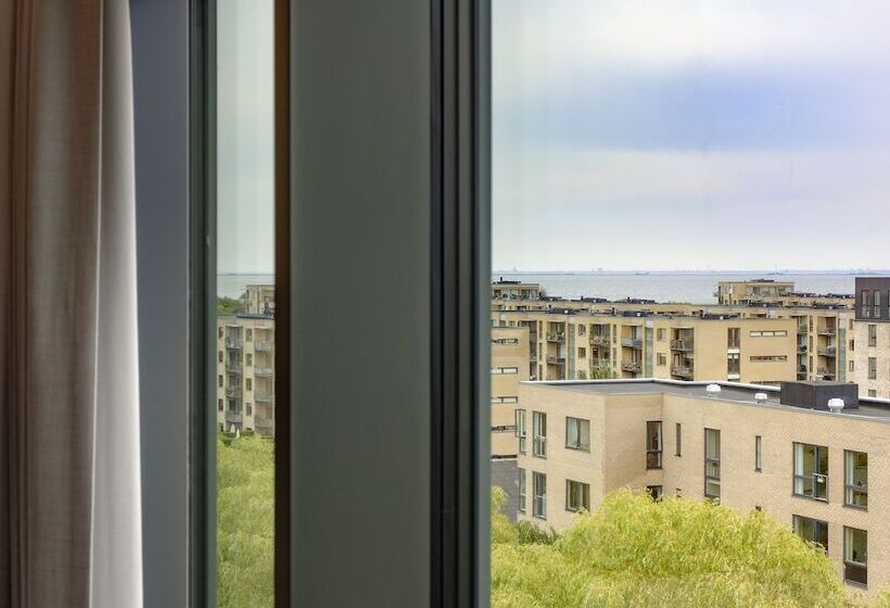 Апартаменты премиум класса с 1 спальней и видом на море, Go Hotel City