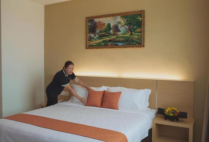 سوییت, Paragon Lutong