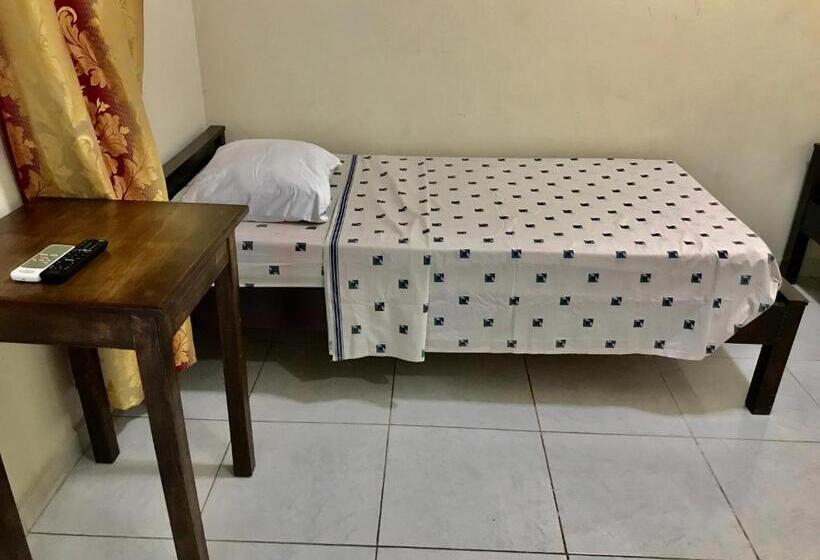 غرفة إقتصادية, Black Lion Inn