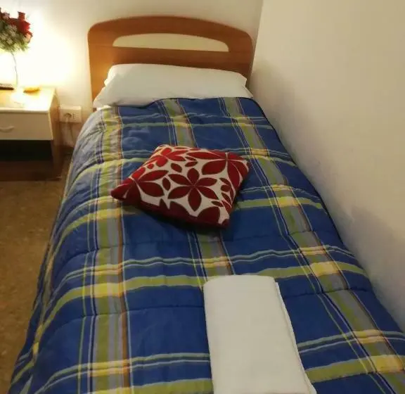 バスルーム共有のシングルスタンダード, Venice Star House