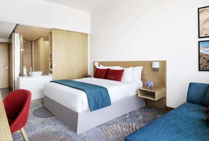 Номер Executive, Avani Ibn Battuta Dubai