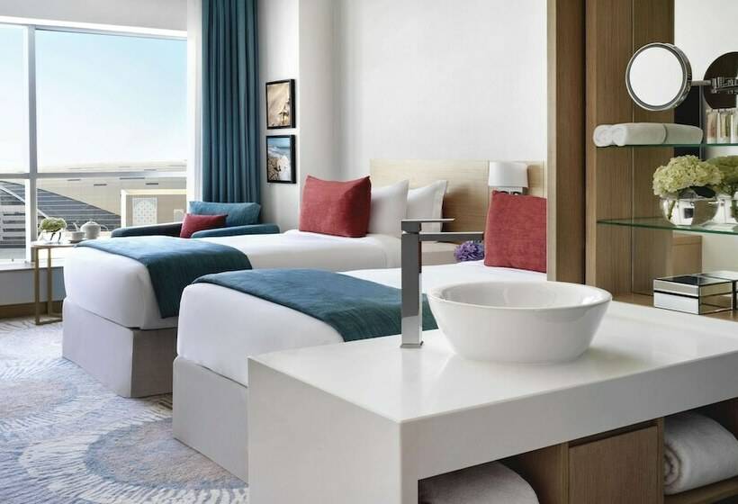 Номер Executive, Avani Ibn Battuta Dubai