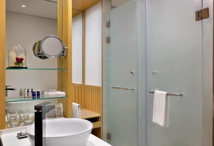 Номер Executive, Avani Ibn Battuta Dubai