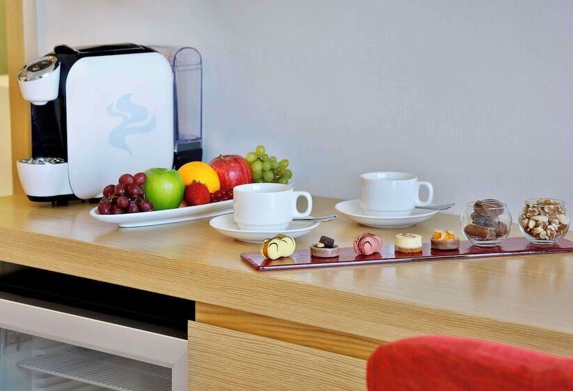 Номер Executive, Avani Ibn Battuta Dubai