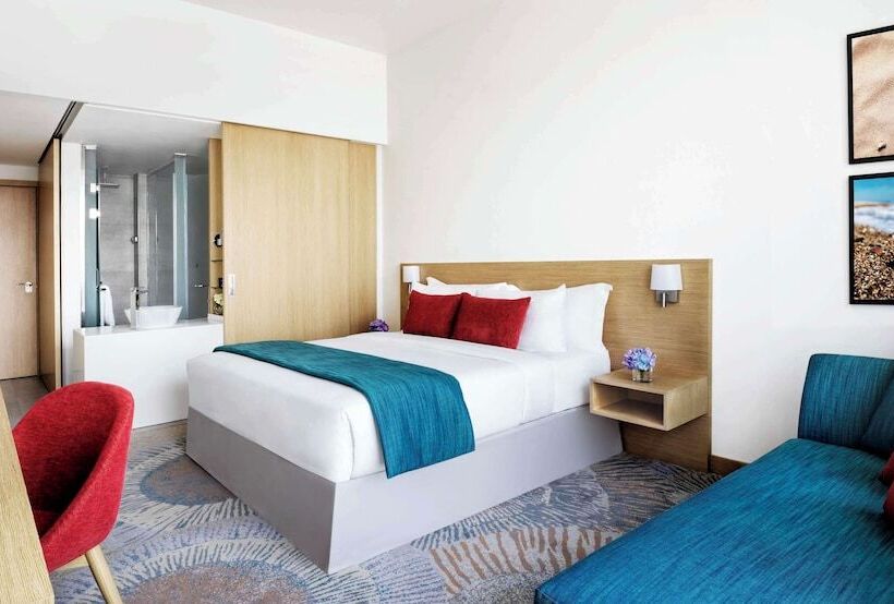 Номер Executive, Avani Ibn Battuta Dubai