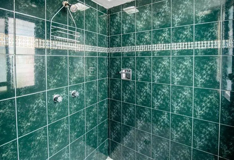 اتاق خانوادگی, Posada Jois