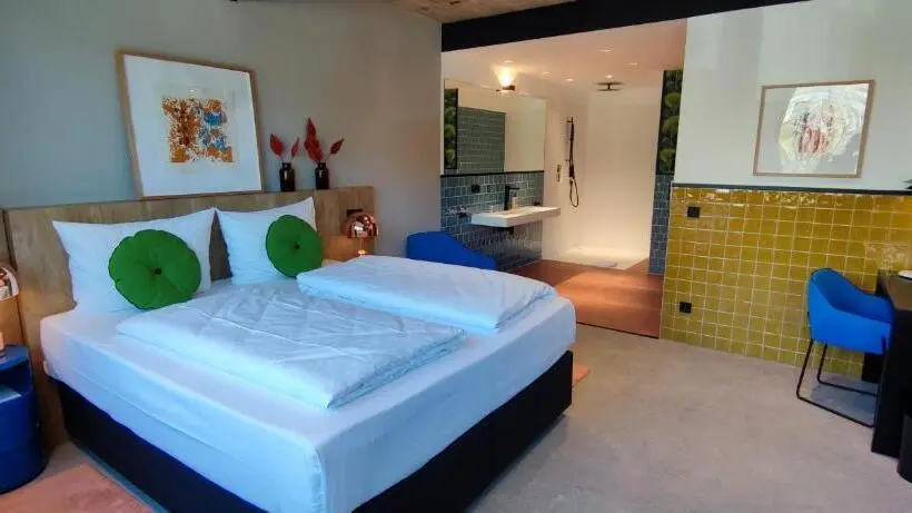 اتاق لوکس, Koncept Hotel International
