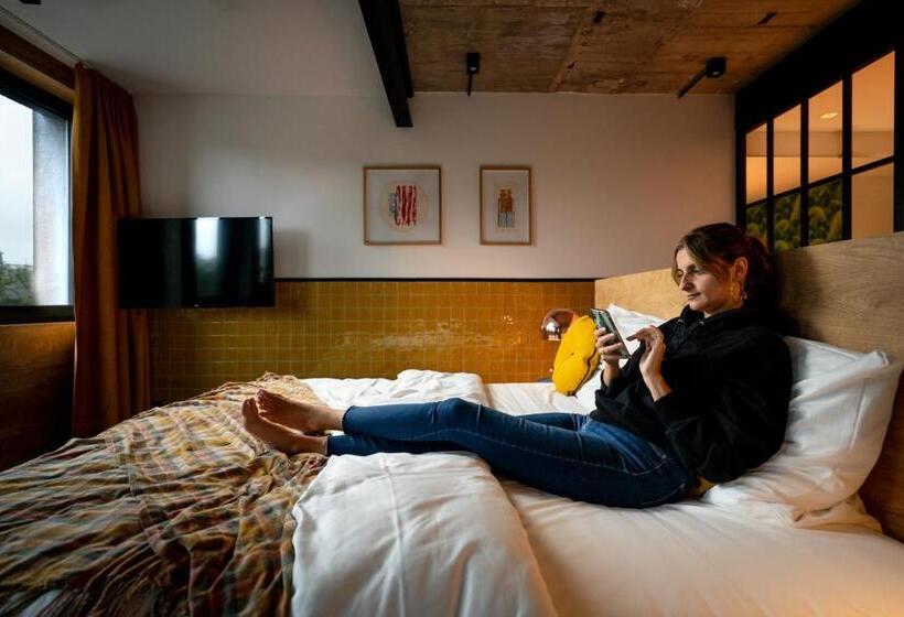 اتاق لوکس, Koncept Hotel International