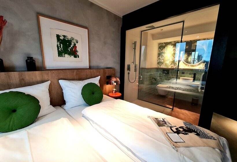 标准间, Koncept Hotel International
