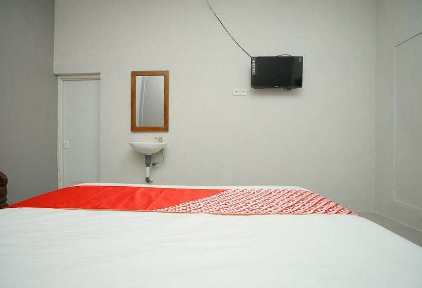 غرفة ديلوكس, Nindy Homestay By Oyo Rooms