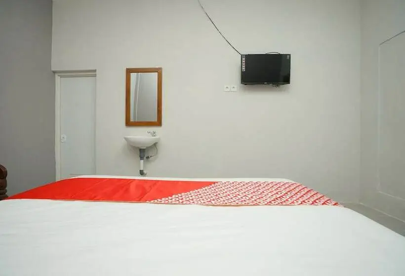 デラックスルーム, Nindy Homestay By Oyo Rooms