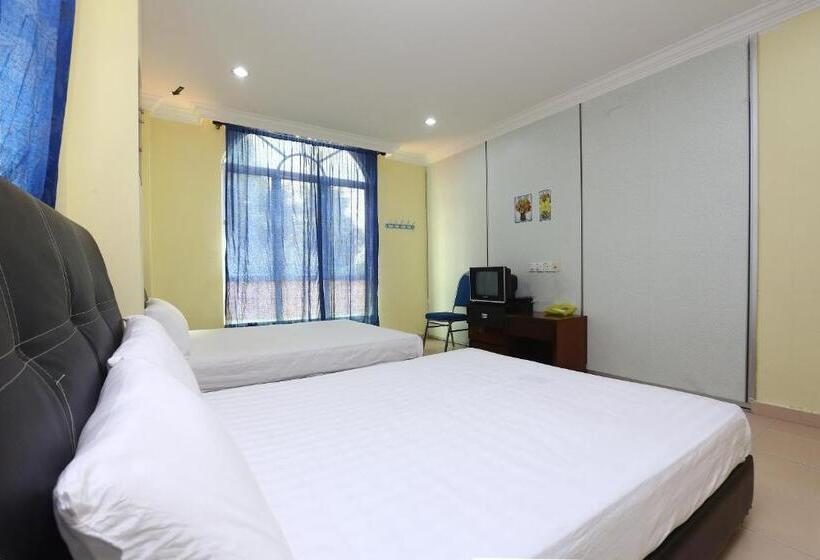 اتاق خانوادگی, Spot On 89857 Azra Inn Rumah Tumpangan