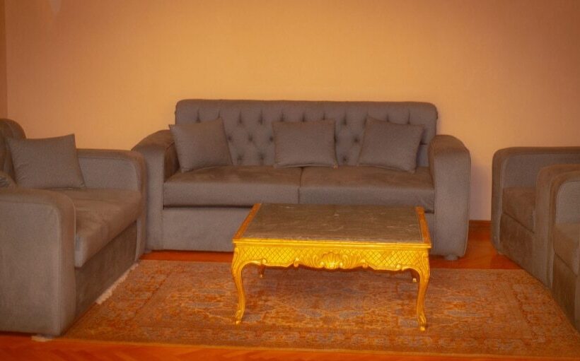 سوئیت رویال, Jasmine Hotel El Manial