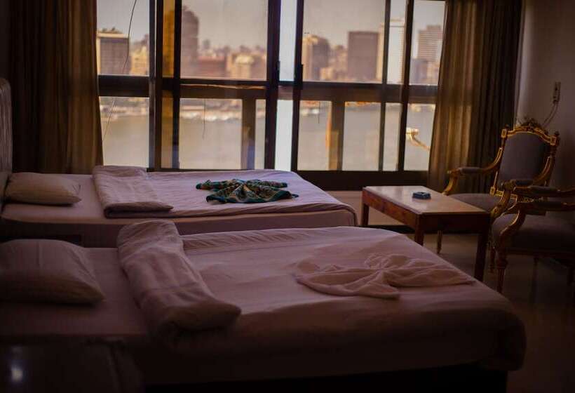 سوئیت رویال, Jasmine Hotel El Manial