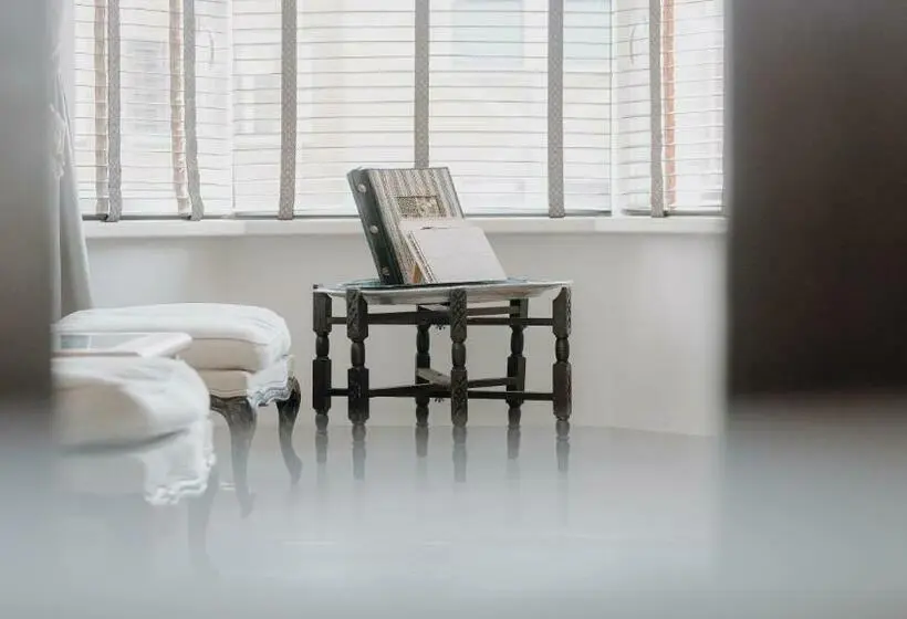 キングサイズベッドのデラックススイート, Zen B&b