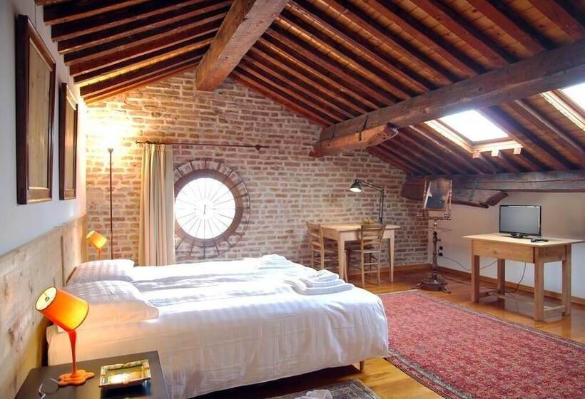 Chambre Triple Standard, Palazzo Raspanti