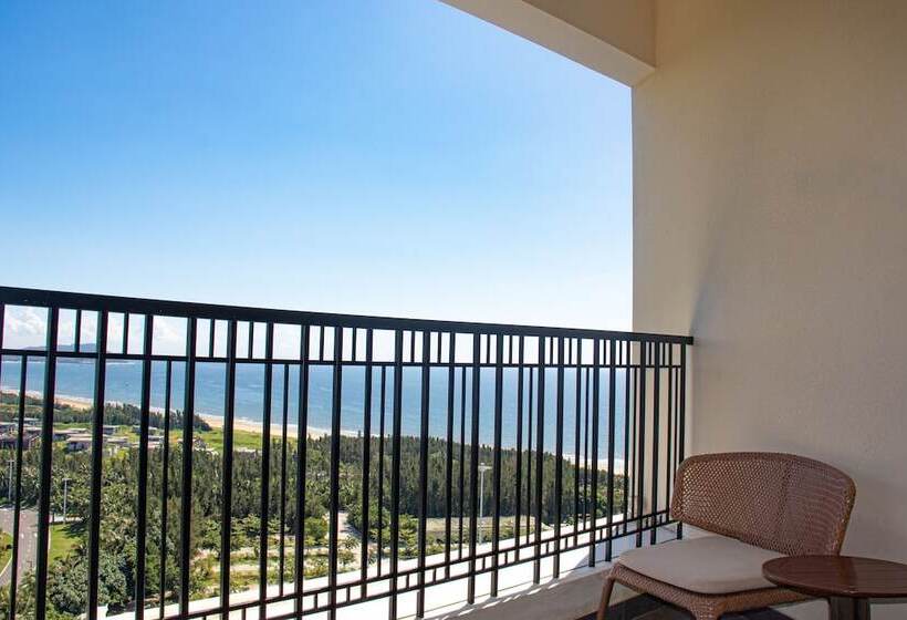 Pokój Standard Łóżko Małżeńskie Widok Morze, Four Points By Sheraton Wuchuan, Loong Bay