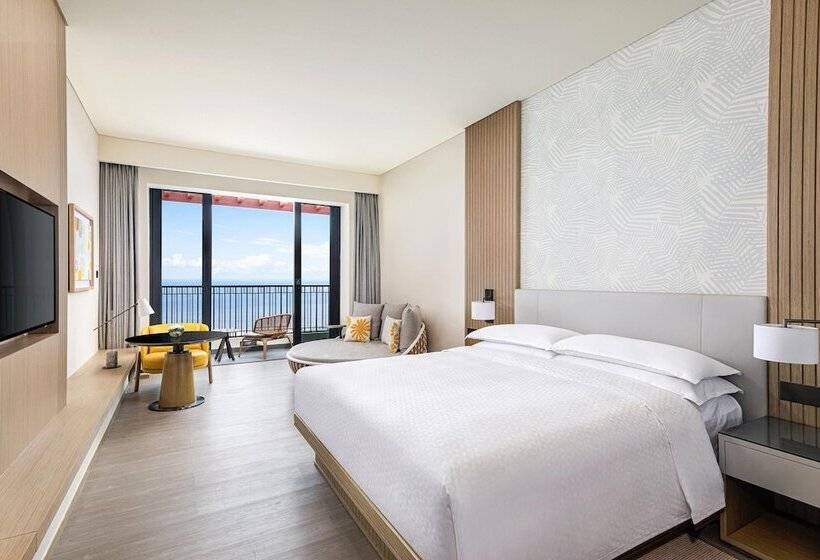 Pokój Standard Łóżko Małżeńskie Widok Morze, Four Points By Sheraton Wuchuan, Loong Bay
