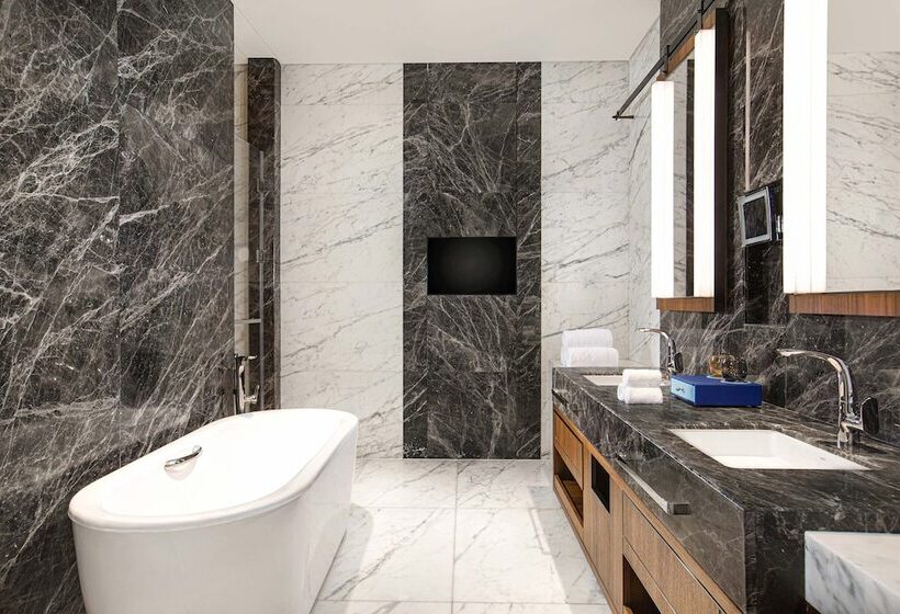 Suite Widok Morze, Four Points By Sheraton Wuchuan, Loong Bay