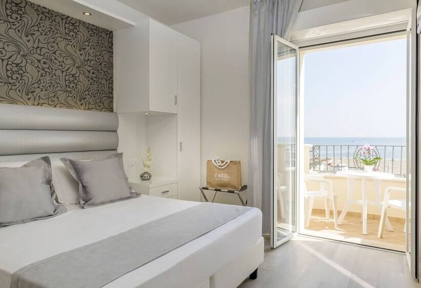 غرفة ديلوكس مطلّة علي البحر, Riviera