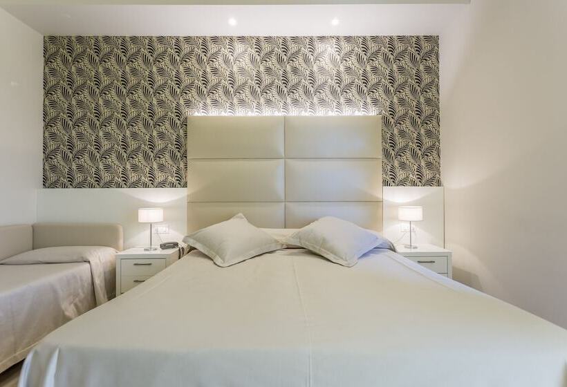 غرفة قياسية رباعية, Riviera