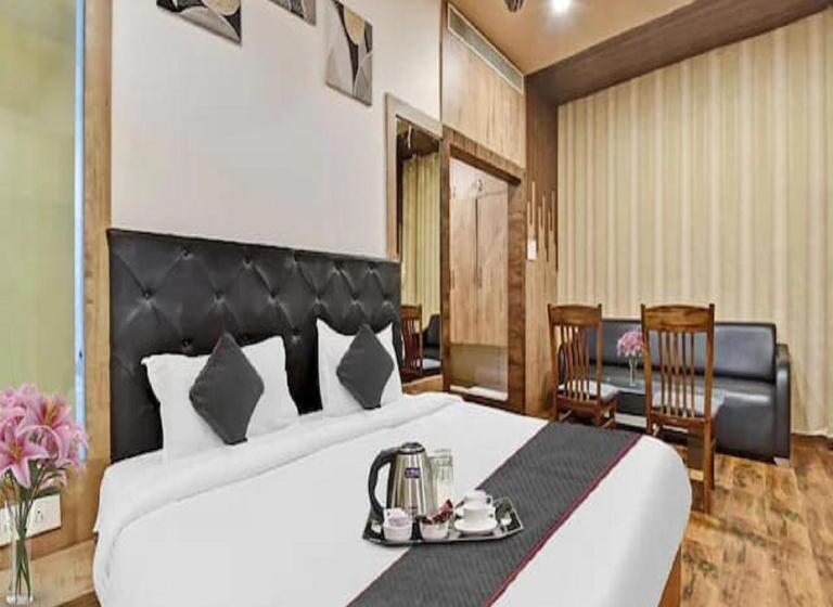 سوییت, Shakun Palace