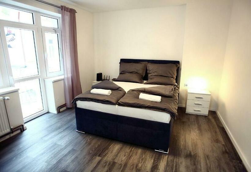 スタンダードトリプルルーム, Kotva