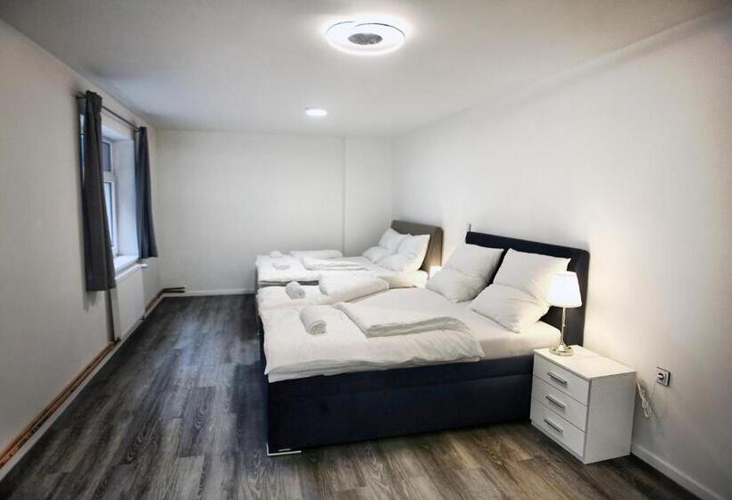 スタンダード４人部屋, Kotva